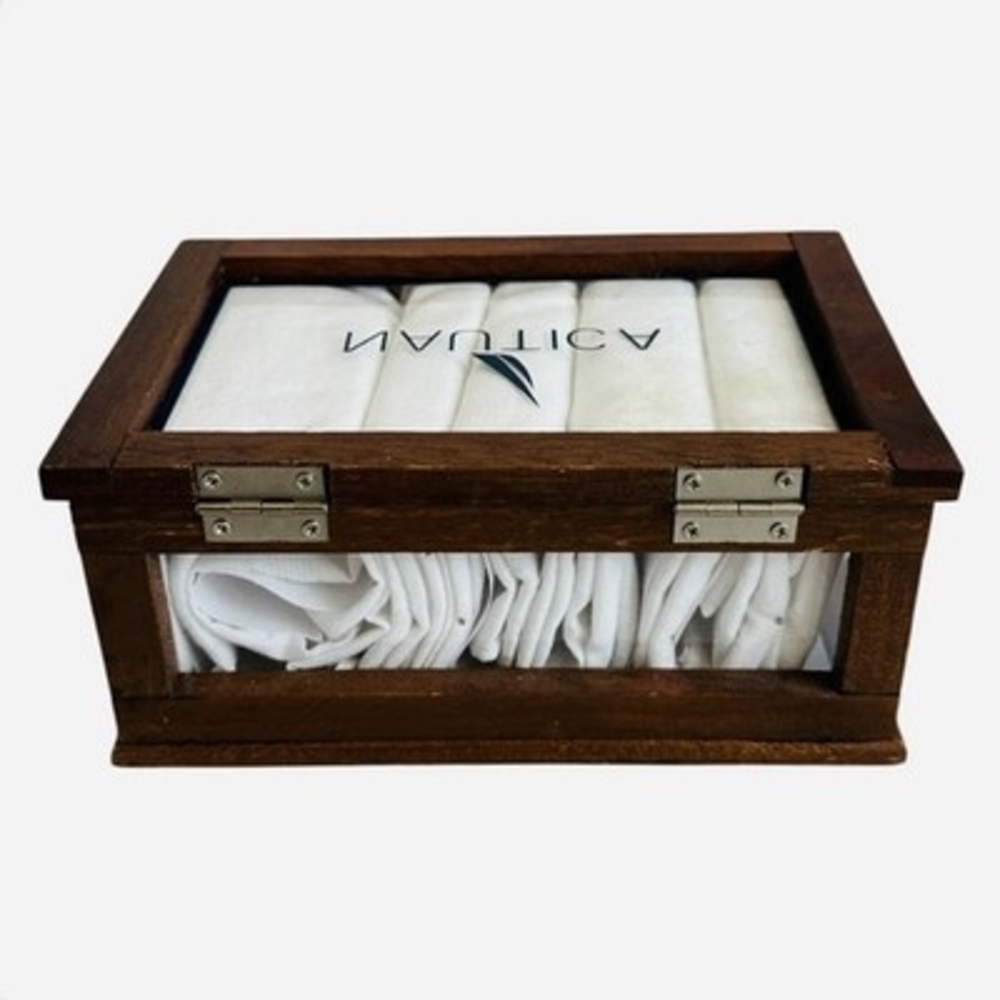 Nautica Wooden Keepsake Box with 6 White Men’s Fine Cotton Handkerchiefs - Picture 3 of 4